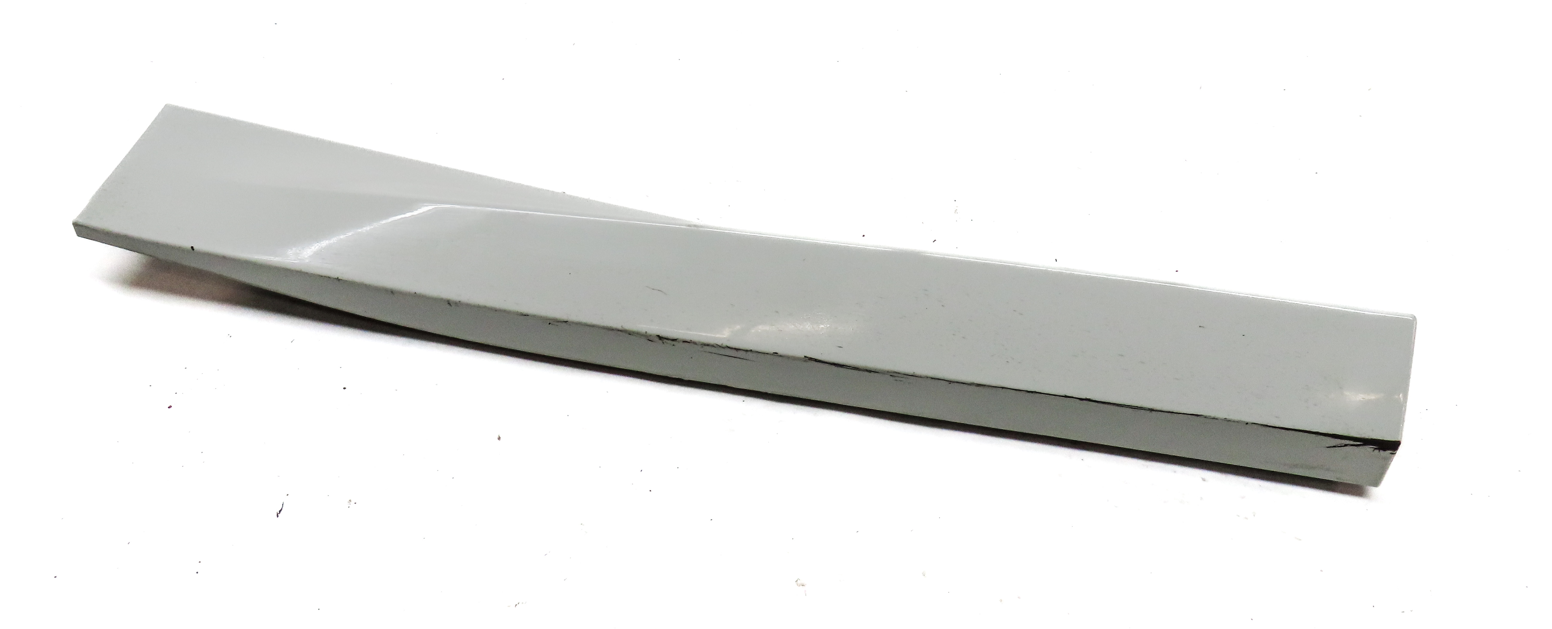 2018-2023 BMW X3 X4 (G01 G02) REAR RIGHT LOWER DOOR TRIM MOULDING PANEL (WHITE) — exact item pictured
